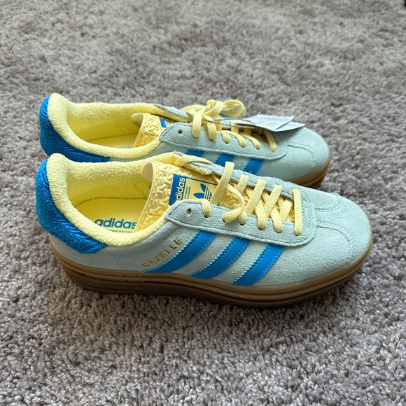 NWT Adidas Gazelle Bold Almost Blue/Bright Blue/Almost Yellow Size W7 - Picture 14 of 15